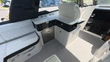 Thumbnail von Sea Ray 370 Sundancer Outboard