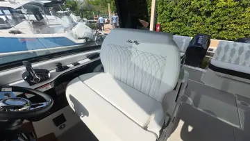 Thumbnail von Sea Ray 370 Sundancer Outboard