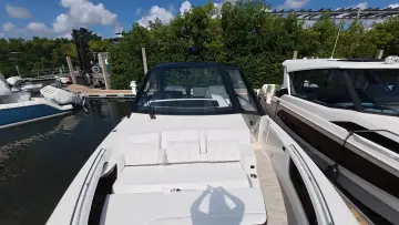 Thumbnail von Sea Ray 370 Sundancer Outboard