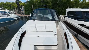 Thumbnail von Sea Ray 370 Sundancer Outboard
