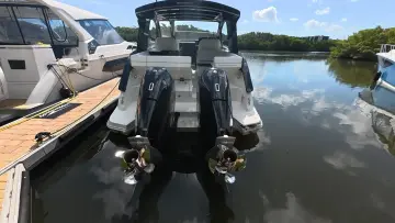Thumbnail von Sea Ray 370 Sundancer Outboard