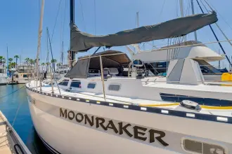 Macintosh 47 Center Cockpit Moonraker