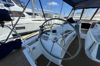 Thumbnail von Beneteau Oceanis 49