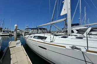 Thumbnail von Beneteau Oceanis 49