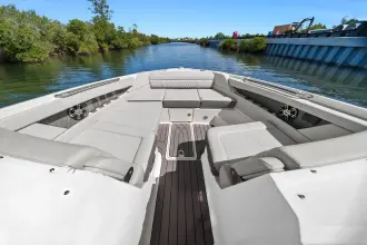 Thumbnail von Sea Ray SLX 350 OB