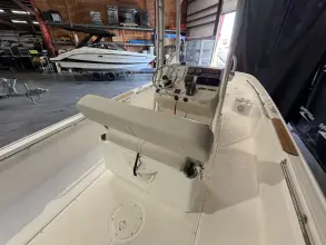 Thumbnail von Boston Whaler 210 Montauk