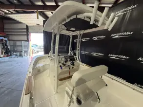 Thumbnail von Boston Whaler 210 Montauk