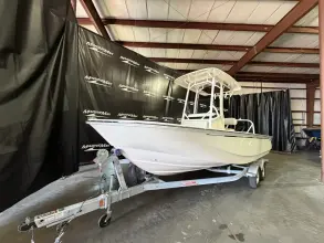 Thumbnail von Boston Whaler 210 Montauk