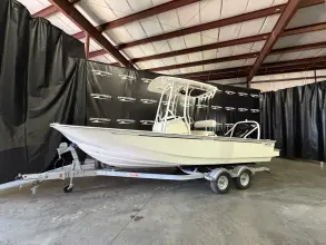 Thumbnail von Boston Whaler 210 Montauk