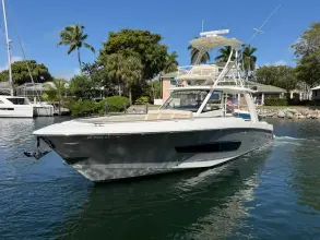 Thumbnail von Boston Whaler 420 Outrage
