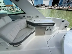 Thumbnail von Sea Ray 320 Sundancer