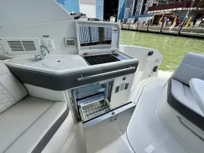 Thumbnail von Sea Ray 320 Sundancer