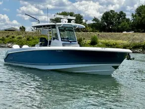 Thumbnail von Boston Whaler 330 Outrage