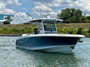 Thumbnail von Boston Whaler 330 Outrage
