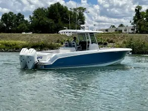 Thumbnail von Boston Whaler 330 Outrage