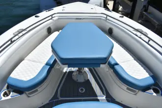 Thumbnail von Boston Whaler 350 Outrage