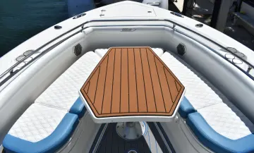 Thumbnail von Boston Whaler 350 Outrage
