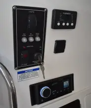 Thumbnail von Boston Whaler 350 Outrage