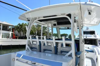 Thumbnail von Boston Whaler 350 Outrage