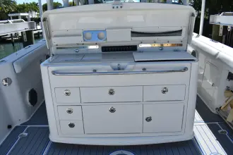 Thumbnail von Boston Whaler 350 Outrage