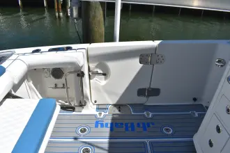 Thumbnail von Boston Whaler 350 Outrage