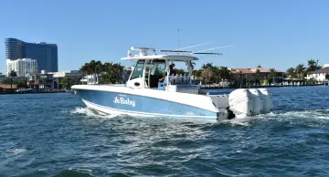 Thumbnail von Boston Whaler 350 Outrage