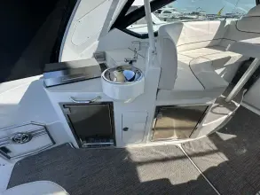 Thumbnail von Cruisers Yachts 380 Express