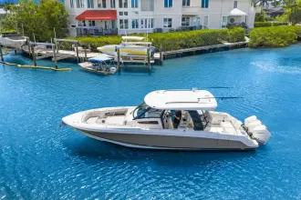 Thumbnail von Boston Whaler 350 Realm