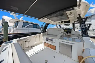 Thumbnail von Boston Whaler 350 Realm