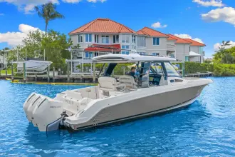 Thumbnail von Boston Whaler 350 Realm