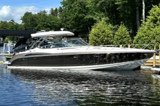 Formula 370 Sun Sport