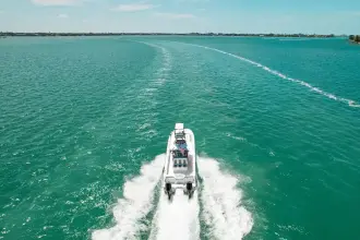 Thumbnail von Invincible 33 Catamaran Compensating