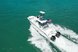 Thumbnail von Invincible 33 Catamaran Compensating