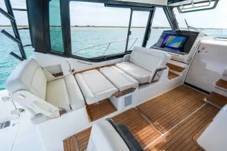 Thumbnail von Boston Whaler 405 Conquest