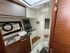 Thumbnail von Boston Whaler 405 Conquest
