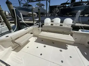 Thumbnail von Boston Whaler 405 Conquest