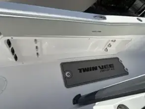 Thumbnail von Twin Vee 28 GF