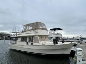 Mainship 400 Trawler Sol Mate