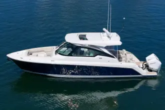 Thumbnail von Tiara Yachts 34LX