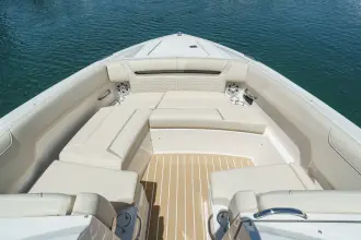 Thumbnail von Tiara Yachts 34LX