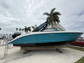 Sea Ray SDX 270 Outboard