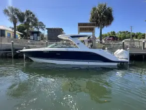 Sea Ray SLX 310 Outboard