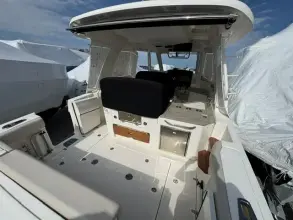 Thumbnail von Boston Whaler 350 Realm