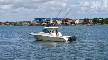 Thumbnail von Grady White Express 370