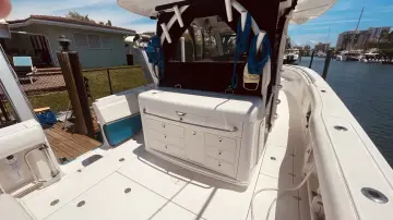 Thumbnail von Boston Whaler 370 Outrage