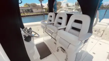 Thumbnail von Boston Whaler 370 Outrage