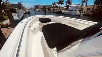 Thumbnail von Boston Whaler 370 Outrage
