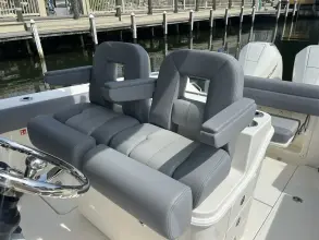 Thumbnail von Boston Whaler 280 Outrage