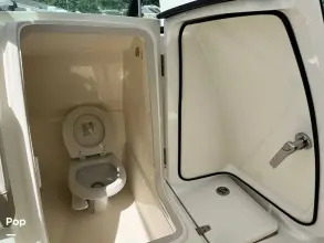 Thumbnail von Boston Whaler 240 Vantage