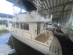 Mainship 34 Trawler